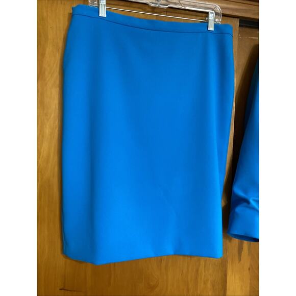 Albert Nipon Skirt Suit Ruffle Drape Front Turquoise NWOT - 12 - Picture 4 of 13